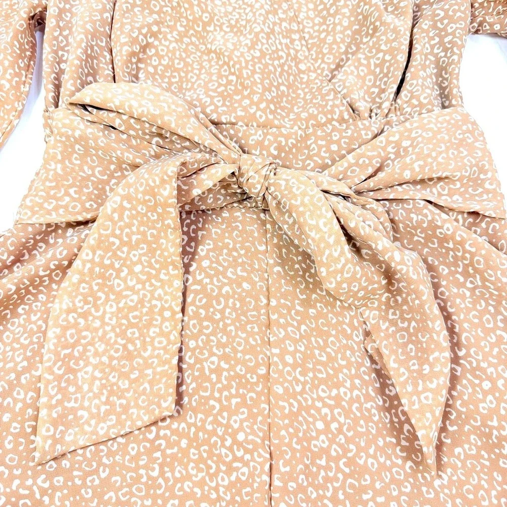 Japna Women Small Tan Animal Print Long Sleeve‎ V Neck Tiered Ruffle Mini Romper